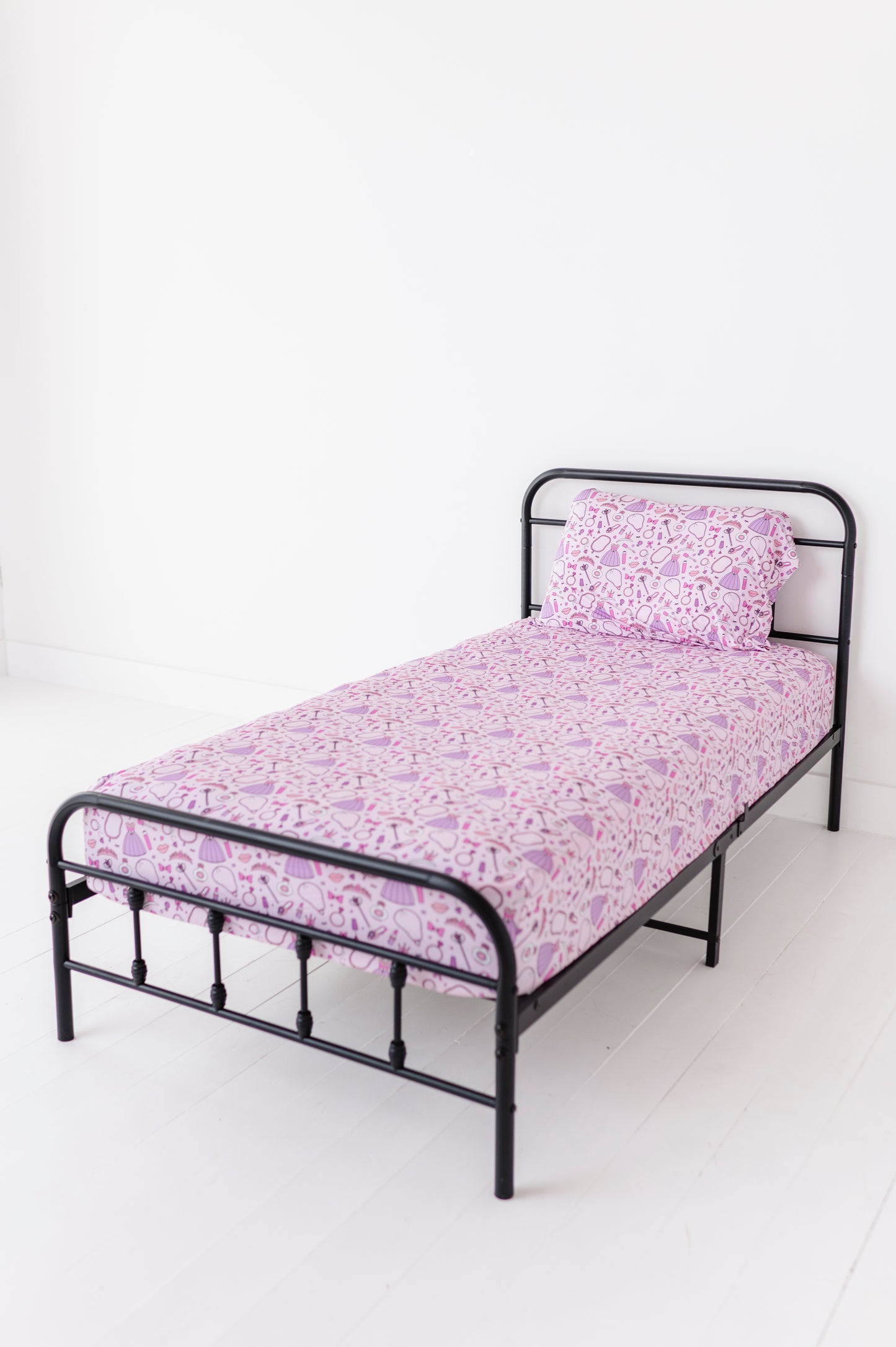 Sleeping Cutie Twin Fitted Sheet and Pillowcase