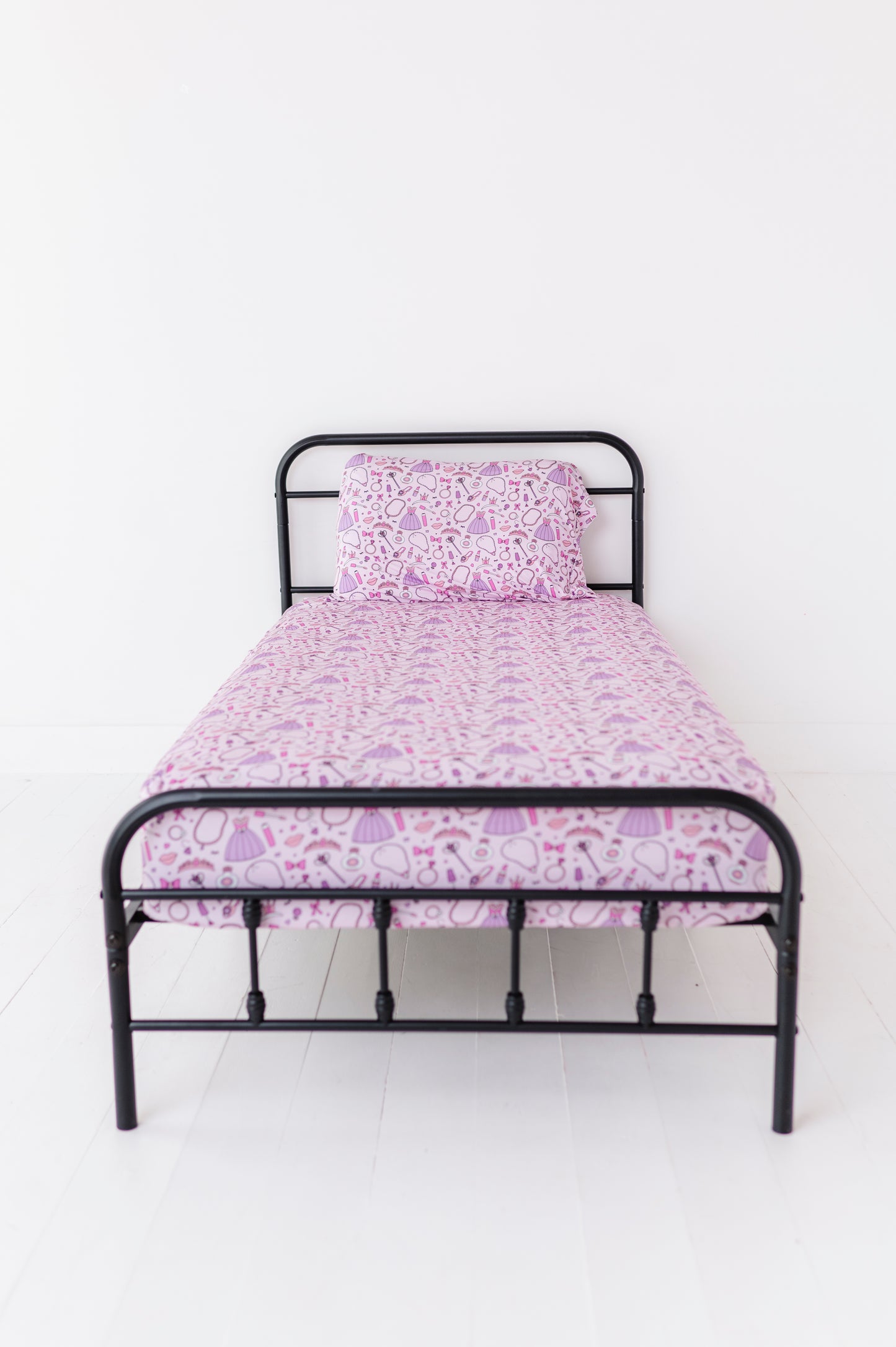 Sleeping Cutie Twin Fitted Sheet and Pillowcase