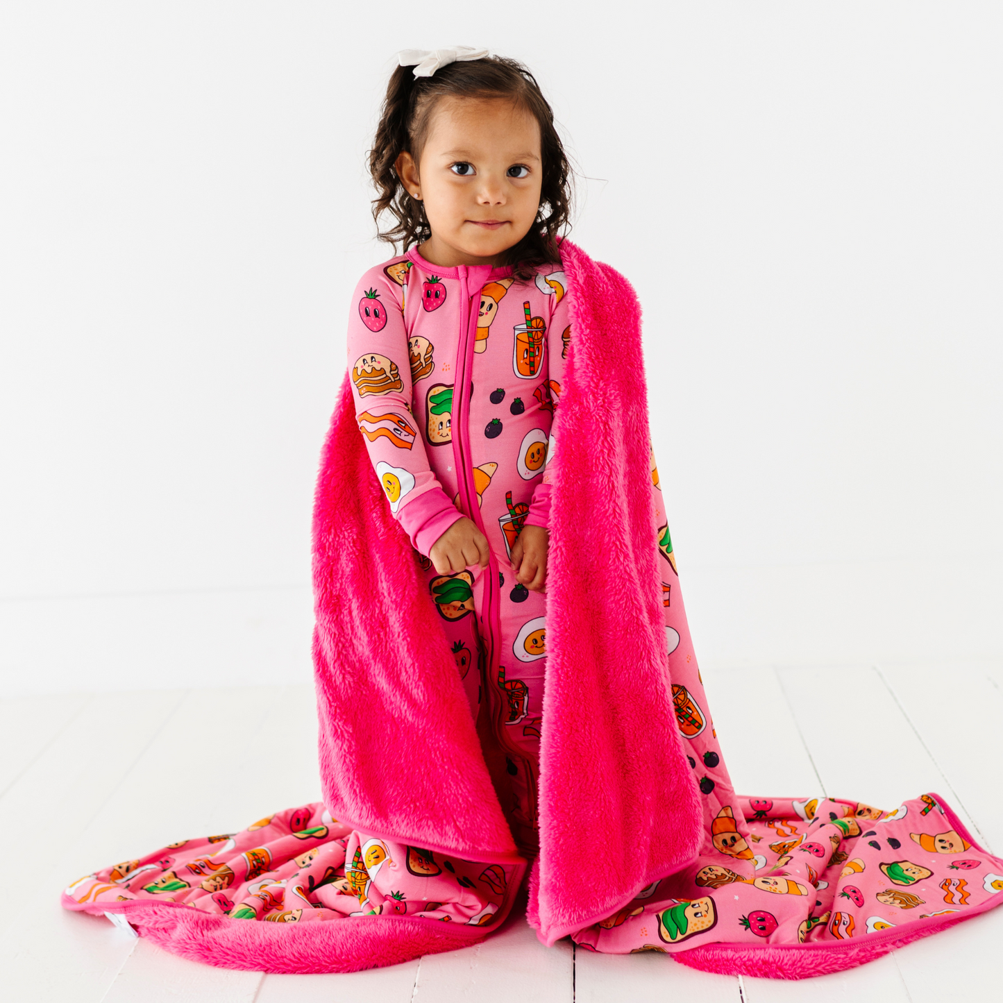Pink breakfast blanket
