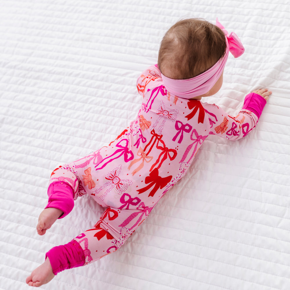 
                      
                        Knotty & Nice Convertible Footies
                      
                    