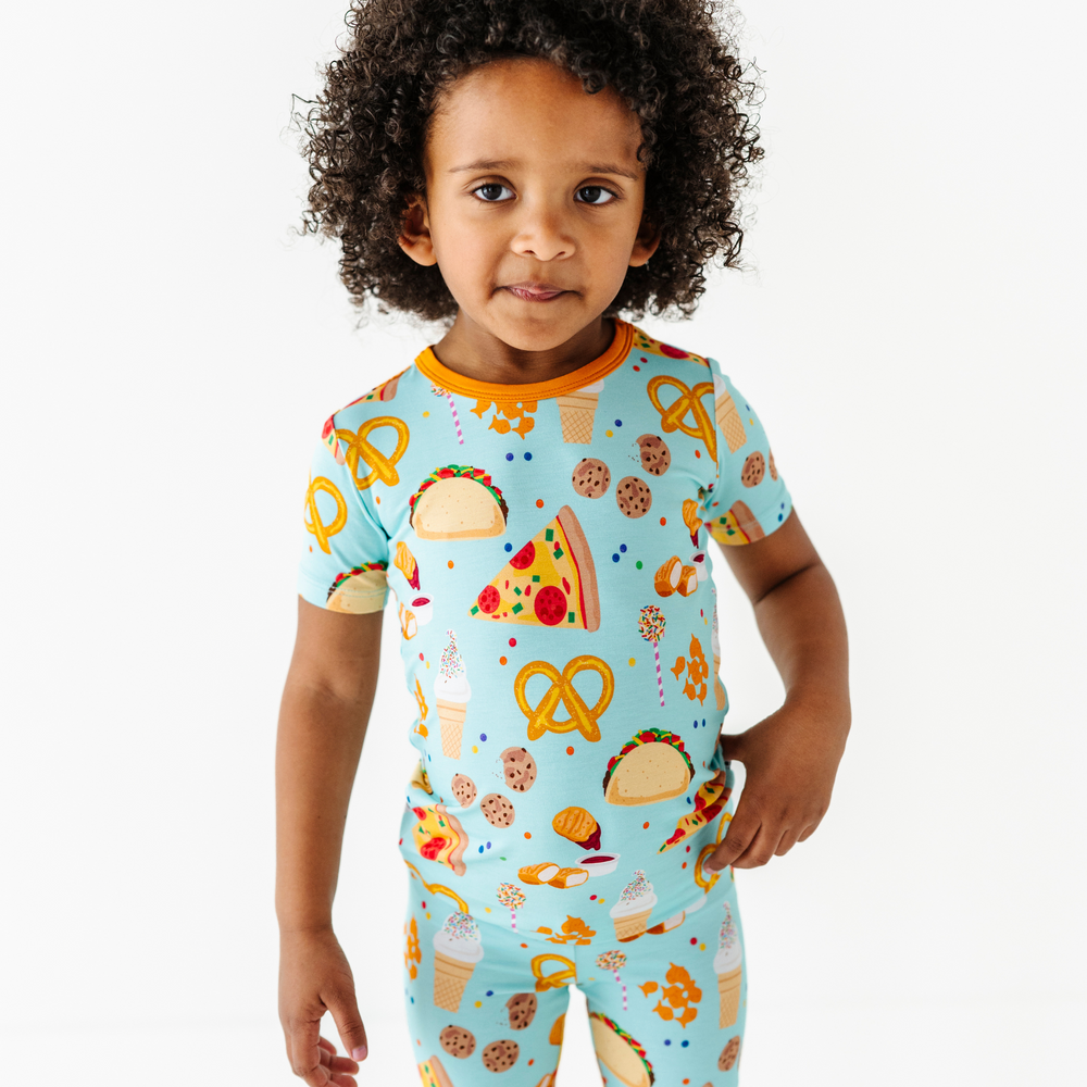 
                      
                        I Can't Go To Bed Yet, I'm Hungry Toddler Pajamas Short Sleeves and Pants
                      
                    